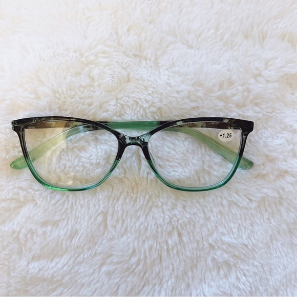 Stylens Accessories - Emma Green & Black Two Tone Reader Glasses